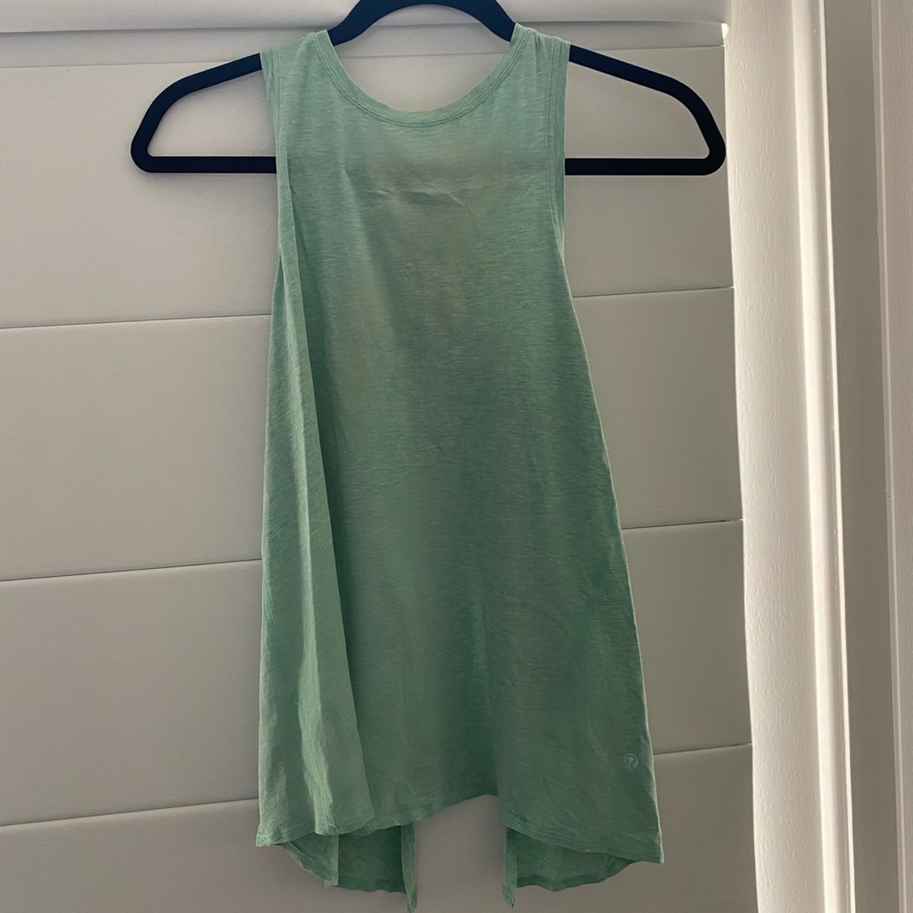 Lululemon open back tank - size 6